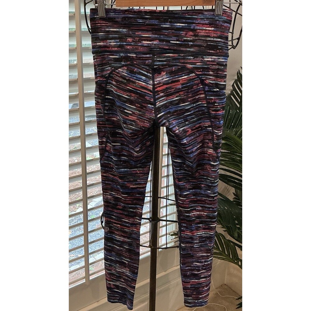 Lululemon Train Times 7/8 Leggings 25” Pockets Black Blue Red Size 6 EUC